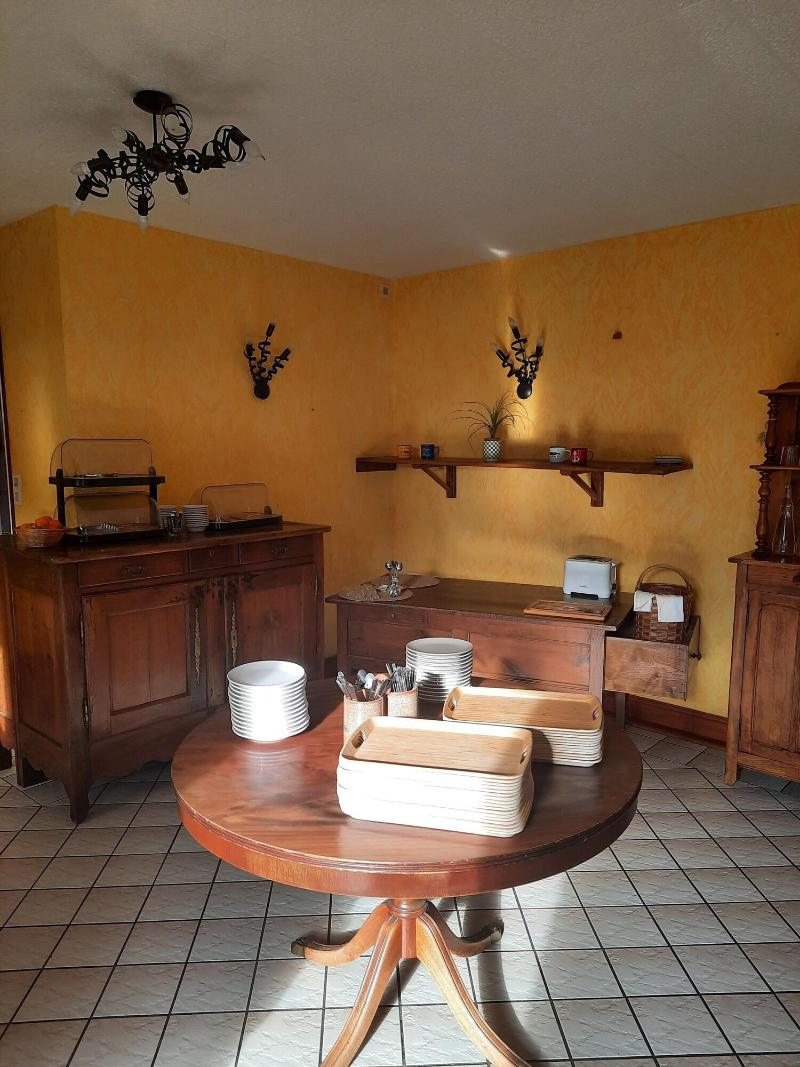 Logis Hôtel Le Relais De Beaucemaine image