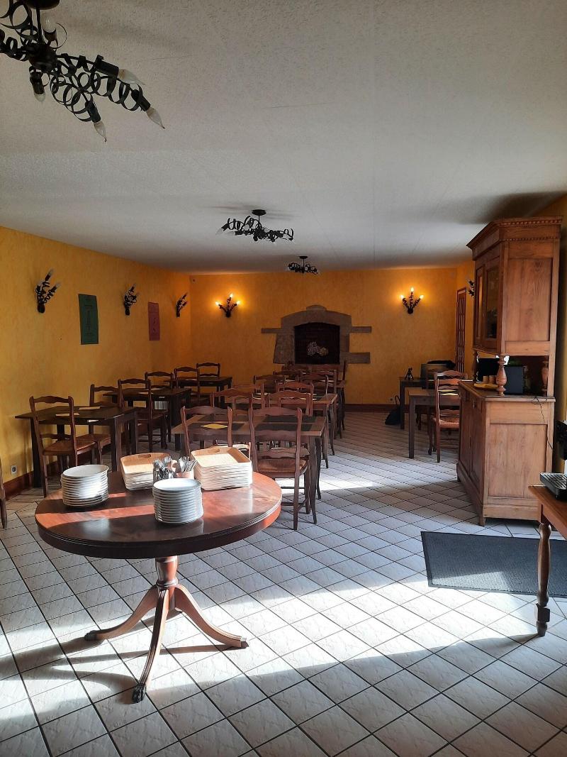 Logis Hôtel Le Relais De Beaucemaine image