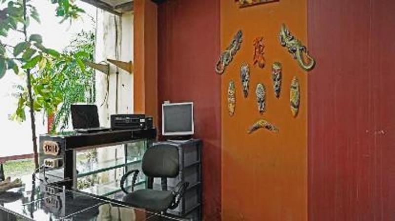 Lobby & Reception