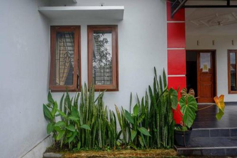 Spot On 2718 Backpacker'S Homestay Jlegong