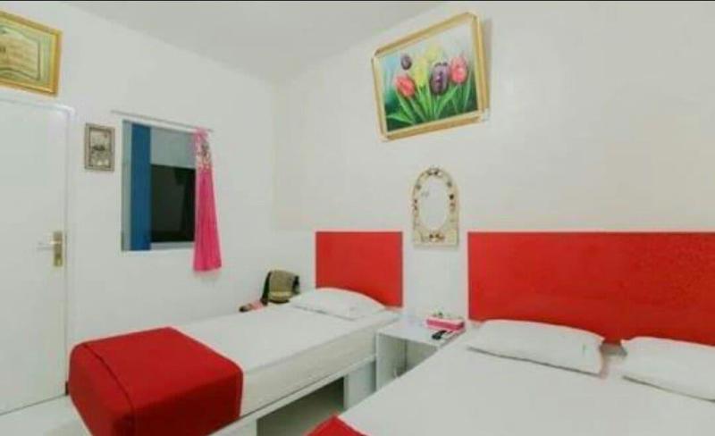 SPOT ON 2425 Salina Homestay Syariah image