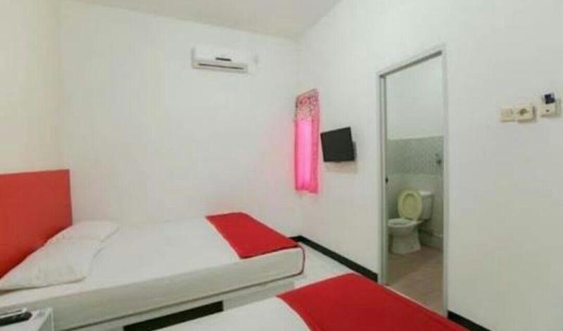 SPOT ON 2425 Salina Homestay Syariah image