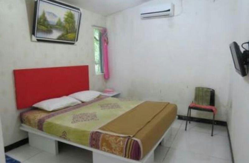 SPOT ON 2425 Salina Homestay Syariah image