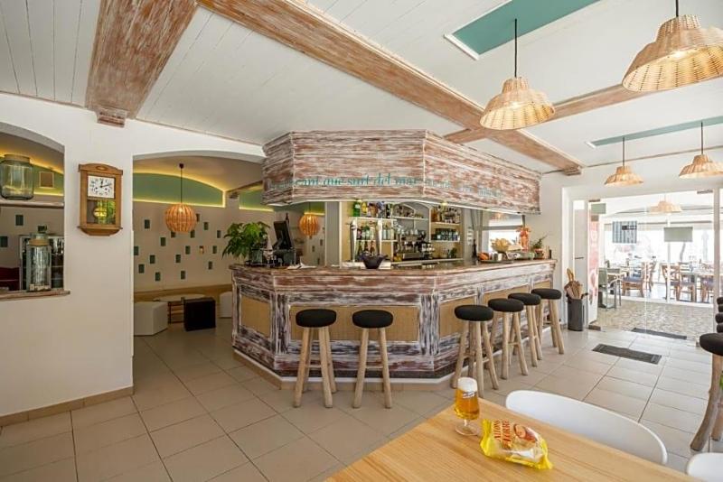 Logis Hotel Tamariu image