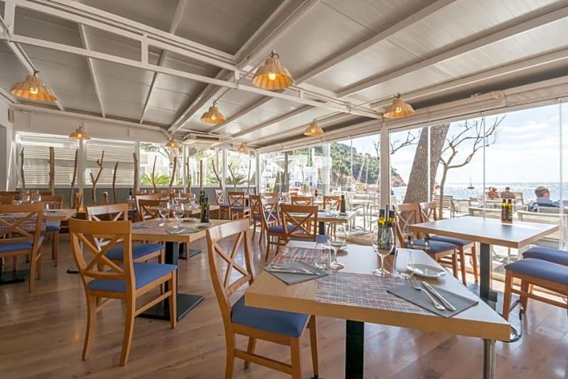 Logis Hotel Tamariu image