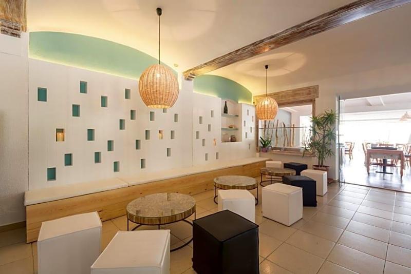 Logis Hotel Tamariu image