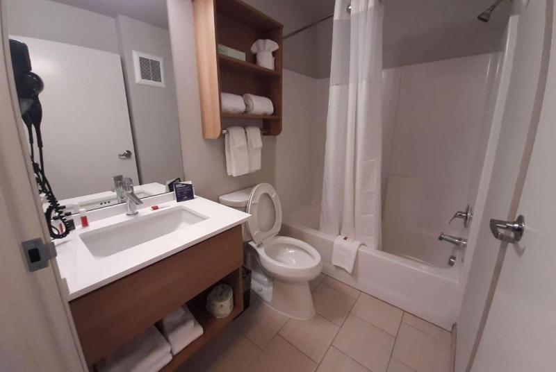 Microtel Inn & Suites By Wyndham Loveland image