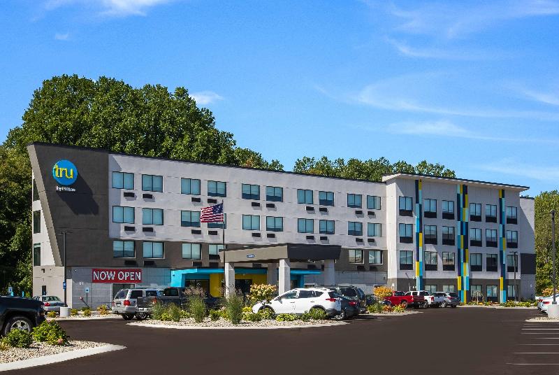 Tru by Hilton Saint Joseph image