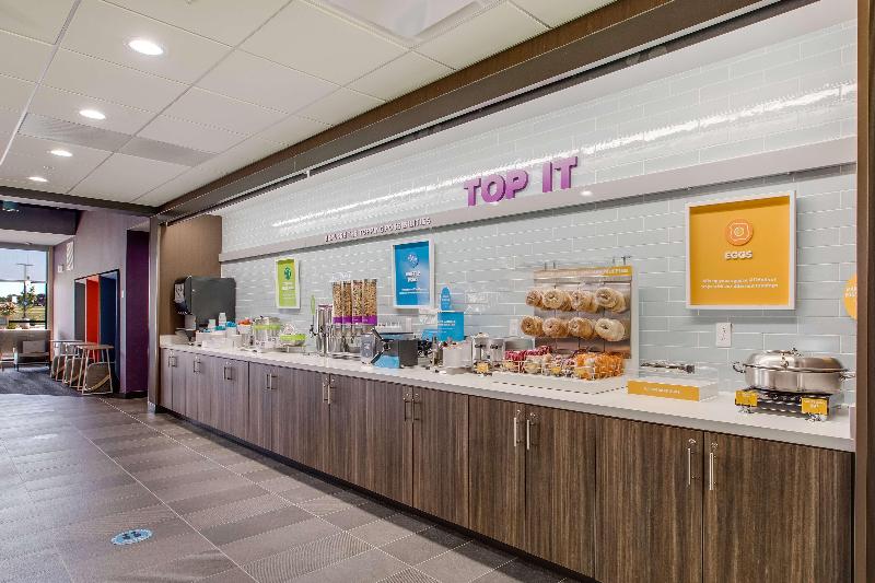 Tru by Hilton Saint Joseph image