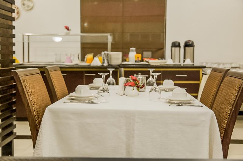 Voa Express Inn Hotel Orquídea image
