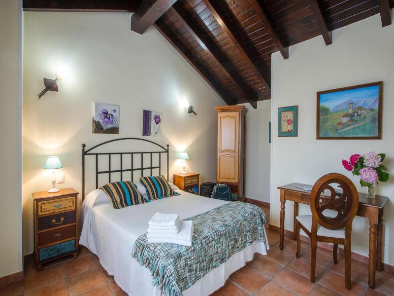Posada Las Tres Mentiras image