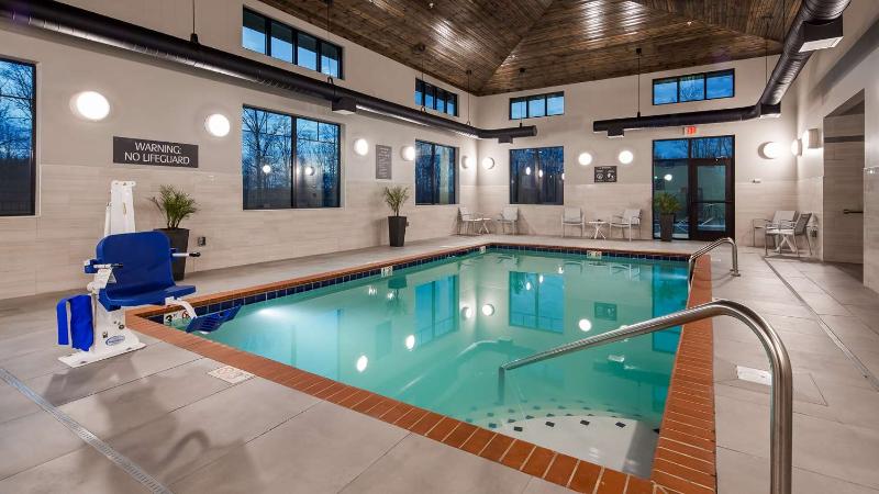 Best Western Plus Lawrenceburg image