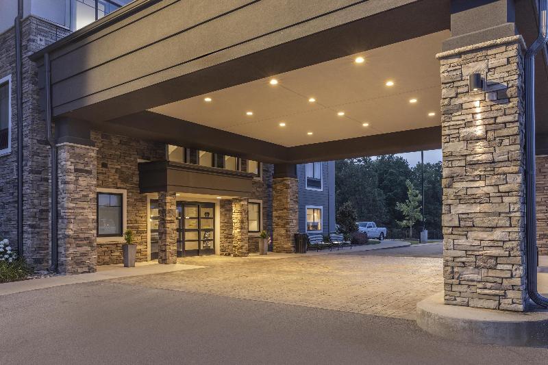 Best Western Plus Lawrenceburg image