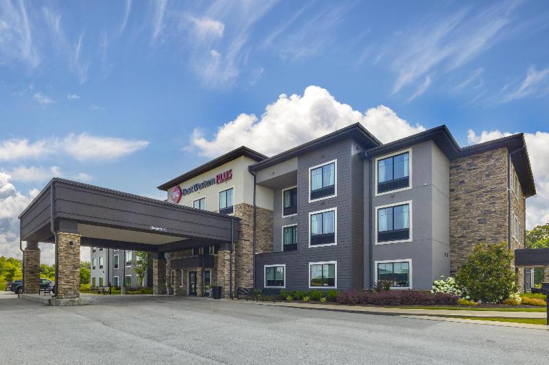 Best Western Plus Lawrenceburg image