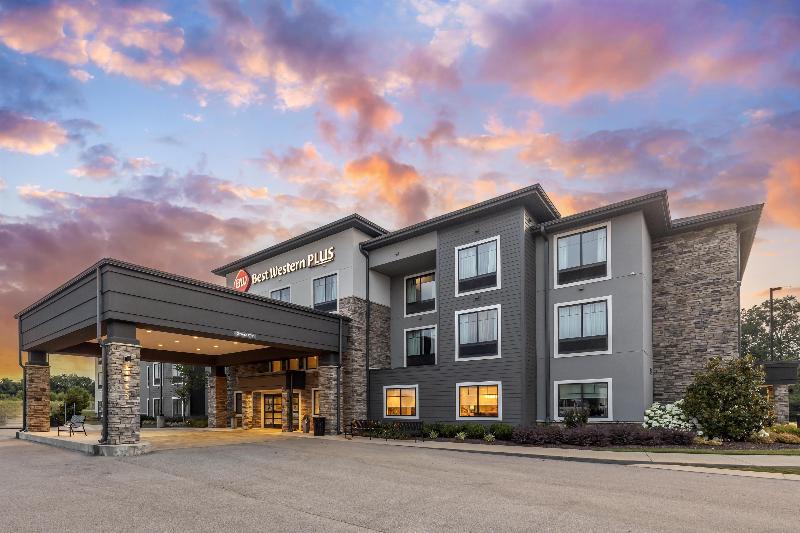 Best Western Plus Lawrenceburg image
