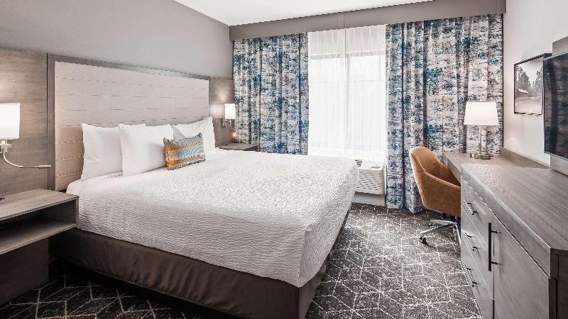 Best Western Plus Lawrenceburg image