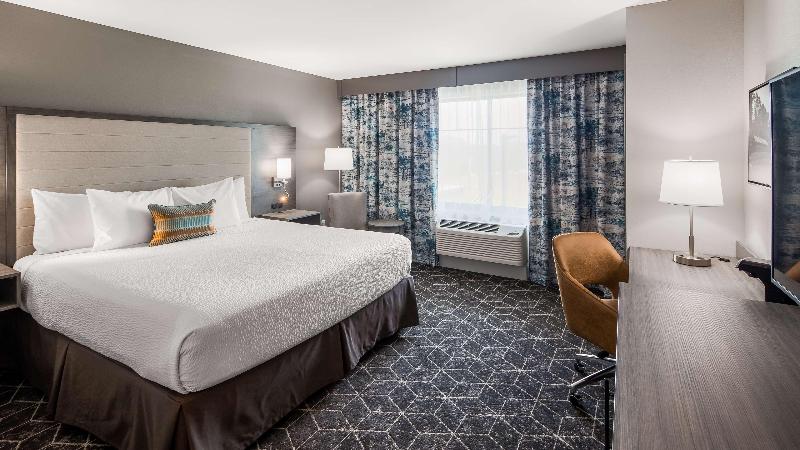 Best Western Plus Lawrenceburg image