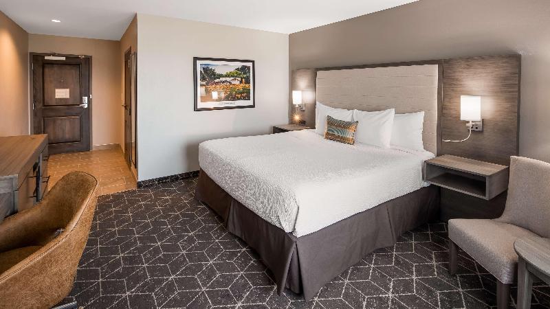Best Western Plus Lawrenceburg image