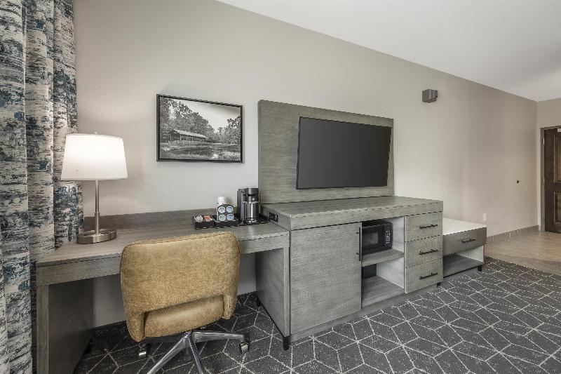 Best Western Plus Lawrenceburg image