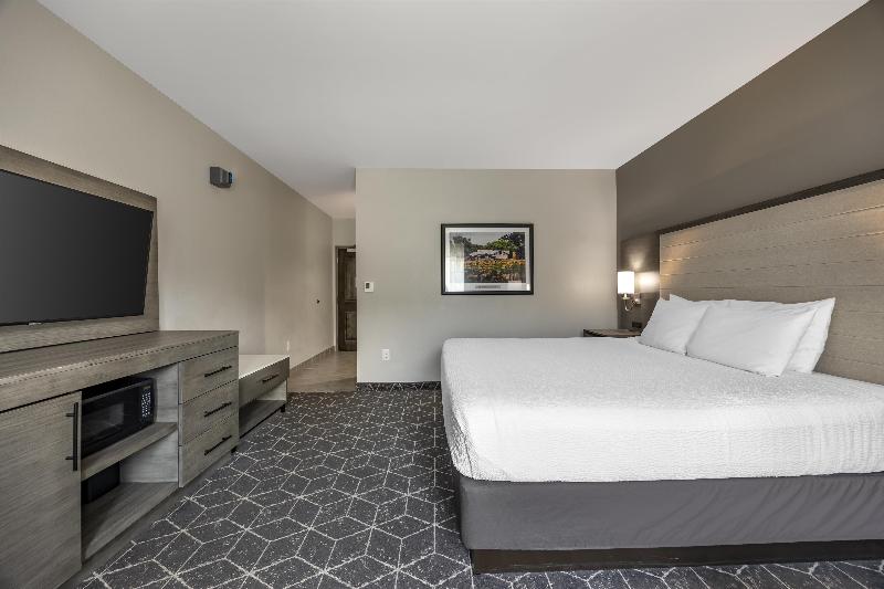 Best Western Plus Lawrenceburg image