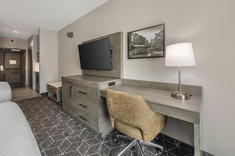 Best Western Plus Lawrenceburg image