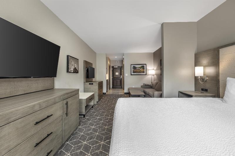 Best Western Plus Lawrenceburg image