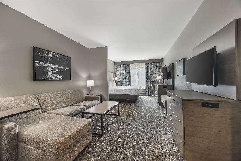 Best Western Plus Lawrenceburg image