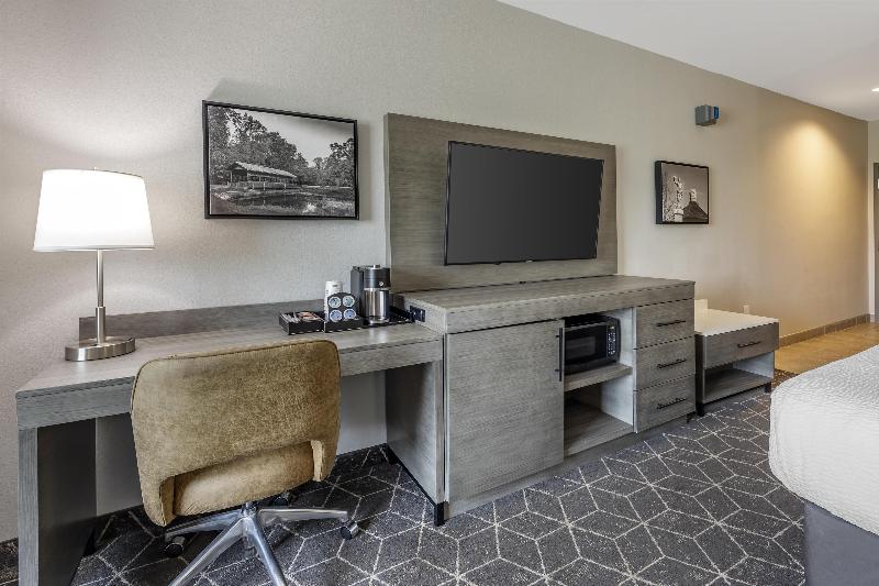 Best Western Plus Lawrenceburg image