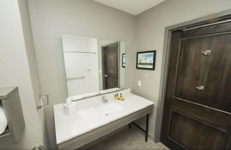 Best Western Plus Lawrenceburg image