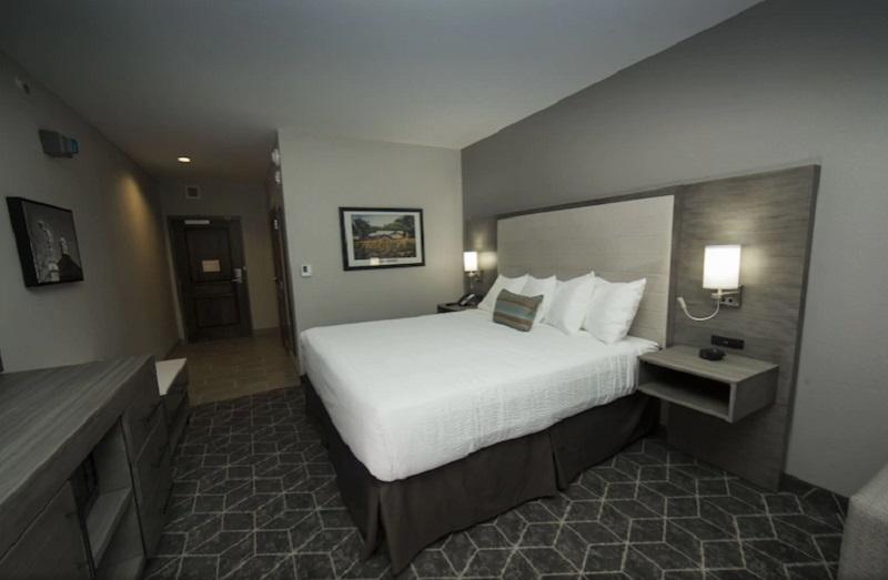 Best Western Plus Lawrenceburg image