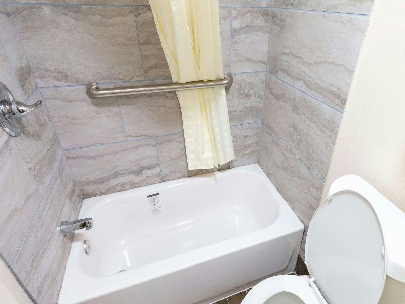 Magnuson Extended Stay and Suites Airport Hotel image