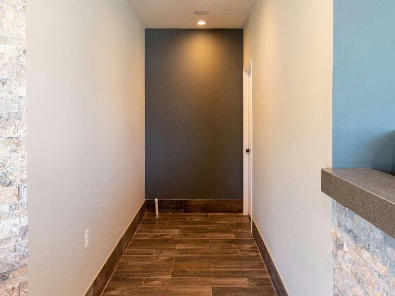 Magnuson Extended Stay and Suites Airport Hotel image