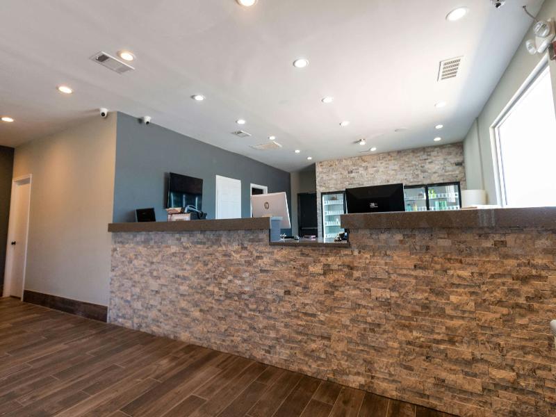 Magnuson Extended Stay and Suites Airport Hotel image