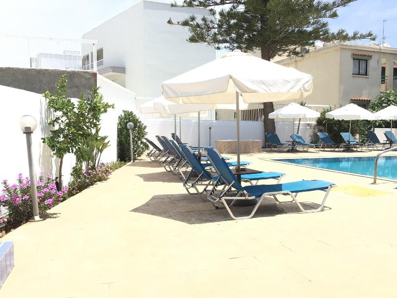 Florea Hotel Apartments image