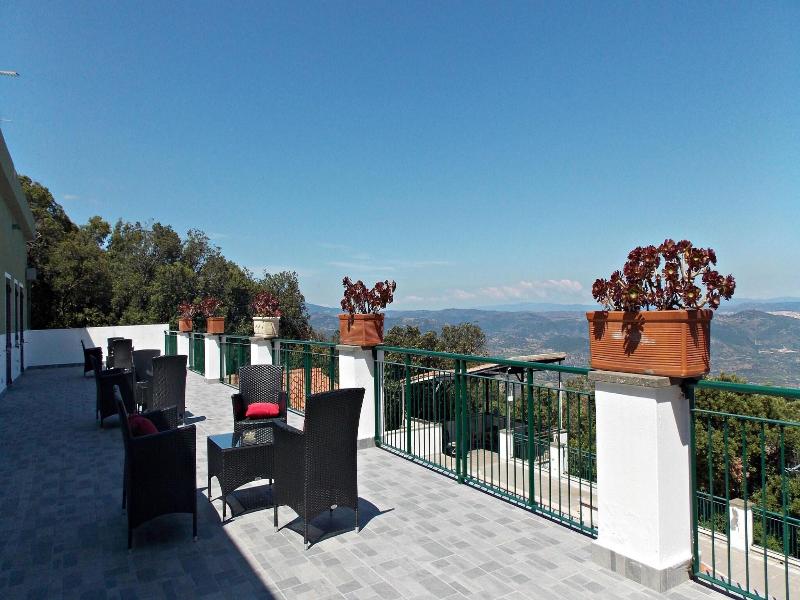 Enis Monte Maccione image