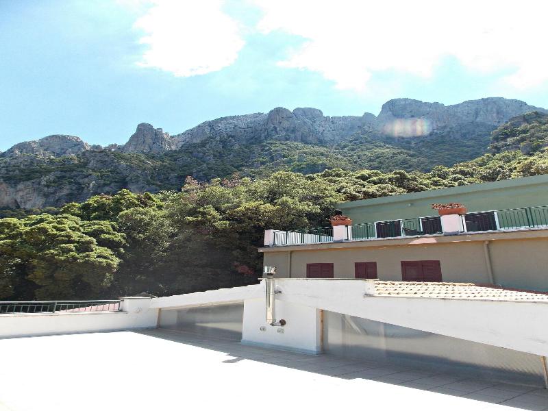 Enis Monte Maccione image
