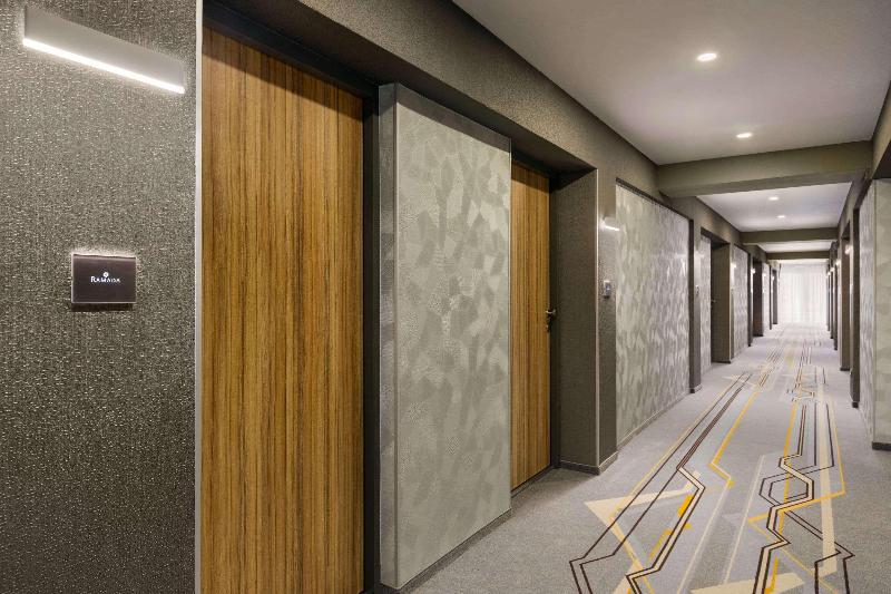 Ramada By Wyndham Ramnicu Valcea image