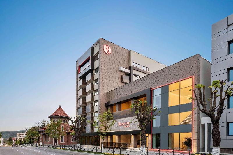 Ramada By Wyndham Ramnicu Valcea image