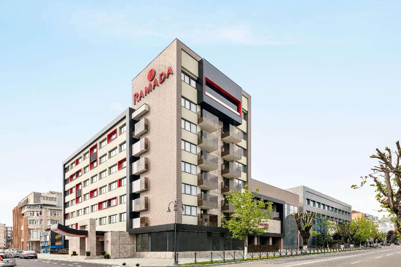 Ramada By Wyndham Ramnicu Valcea image