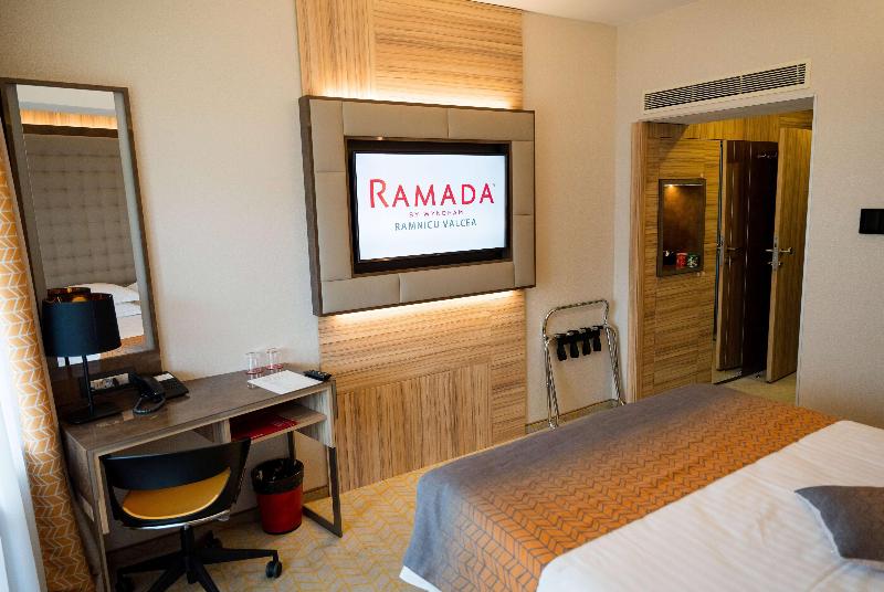Ramada By Wyndham Ramnicu Valcea image