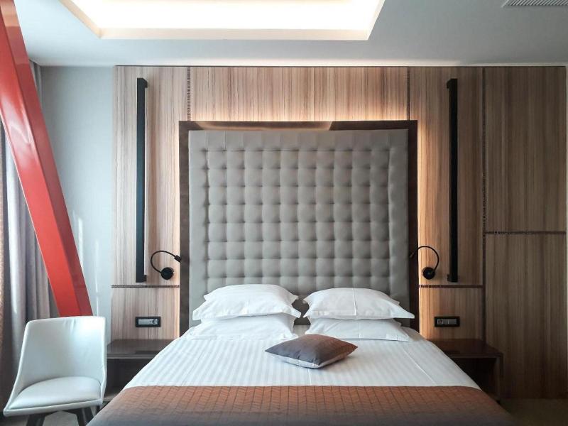Ramada By Wyndham Ramnicu Valcea image