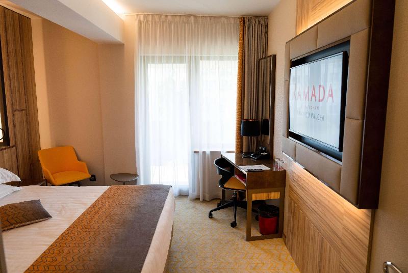 Ramada By Wyndham Ramnicu Valcea image