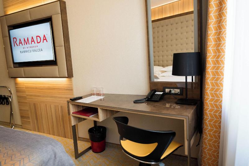 Ramada By Wyndham Ramnicu Valcea image