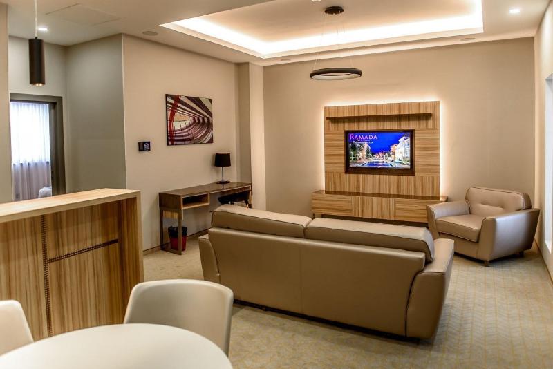 Ramada By Wyndham Ramnicu Valcea image