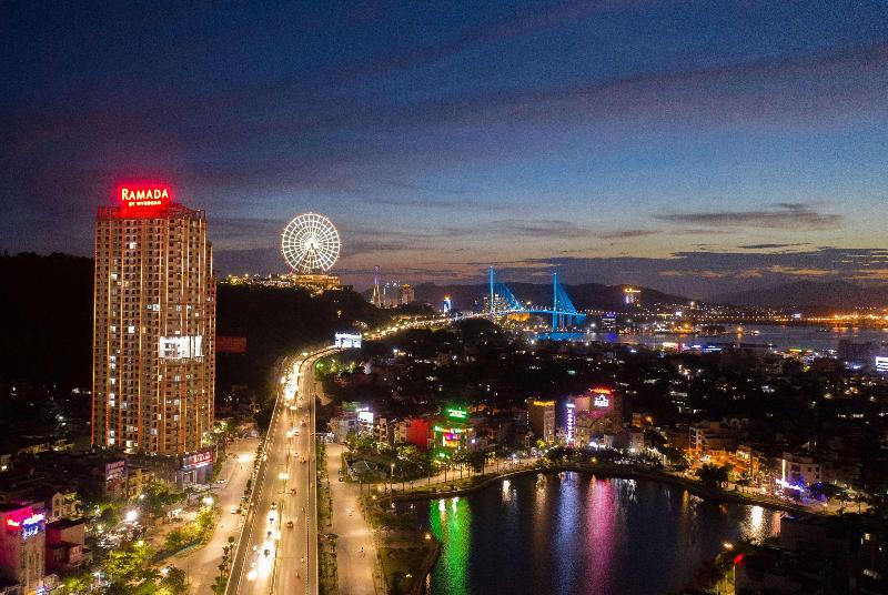 Ramada Hotel Suites By Wyndham Halong Bay The View