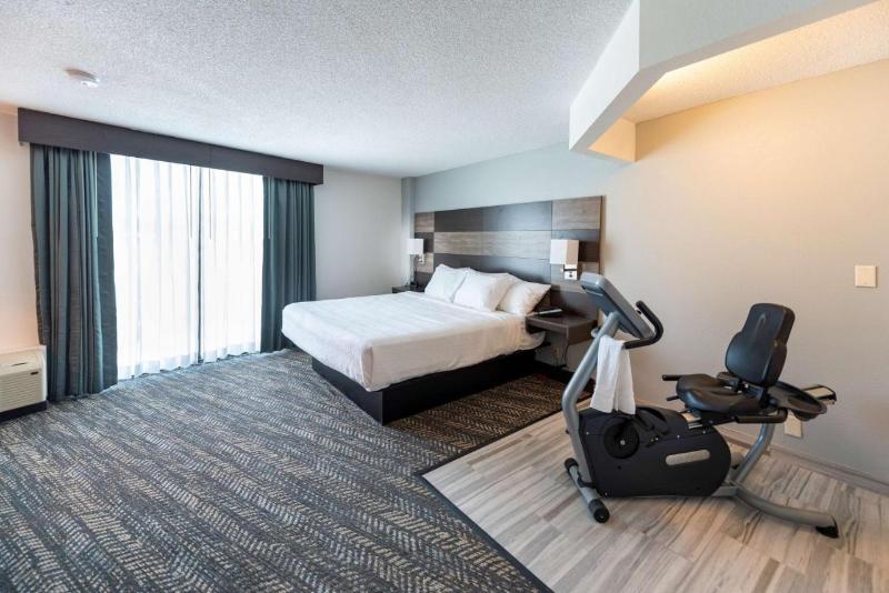Best Western Plus Wausau Tower Inn image
