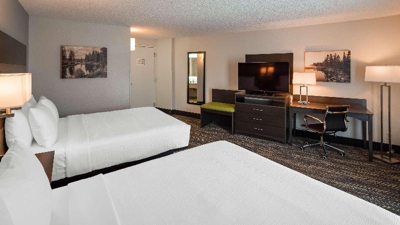 Best Western Plus Wausau Tower Inn image