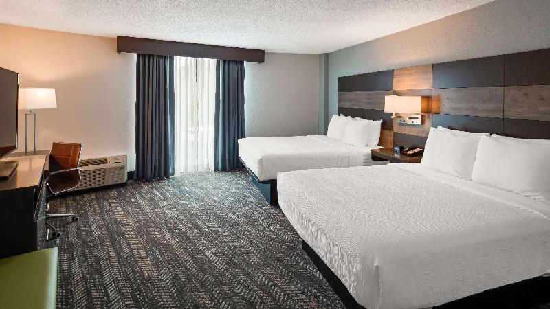 Best Western Plus Wausau Tower Inn image