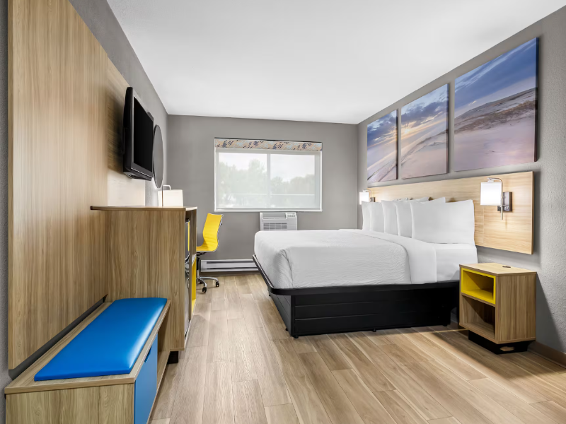 Days Inn by Wyndham La Crosse image