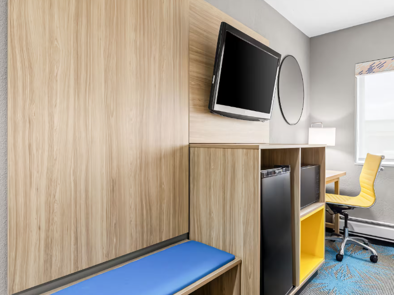 Days Inn by Wyndham La Crosse image